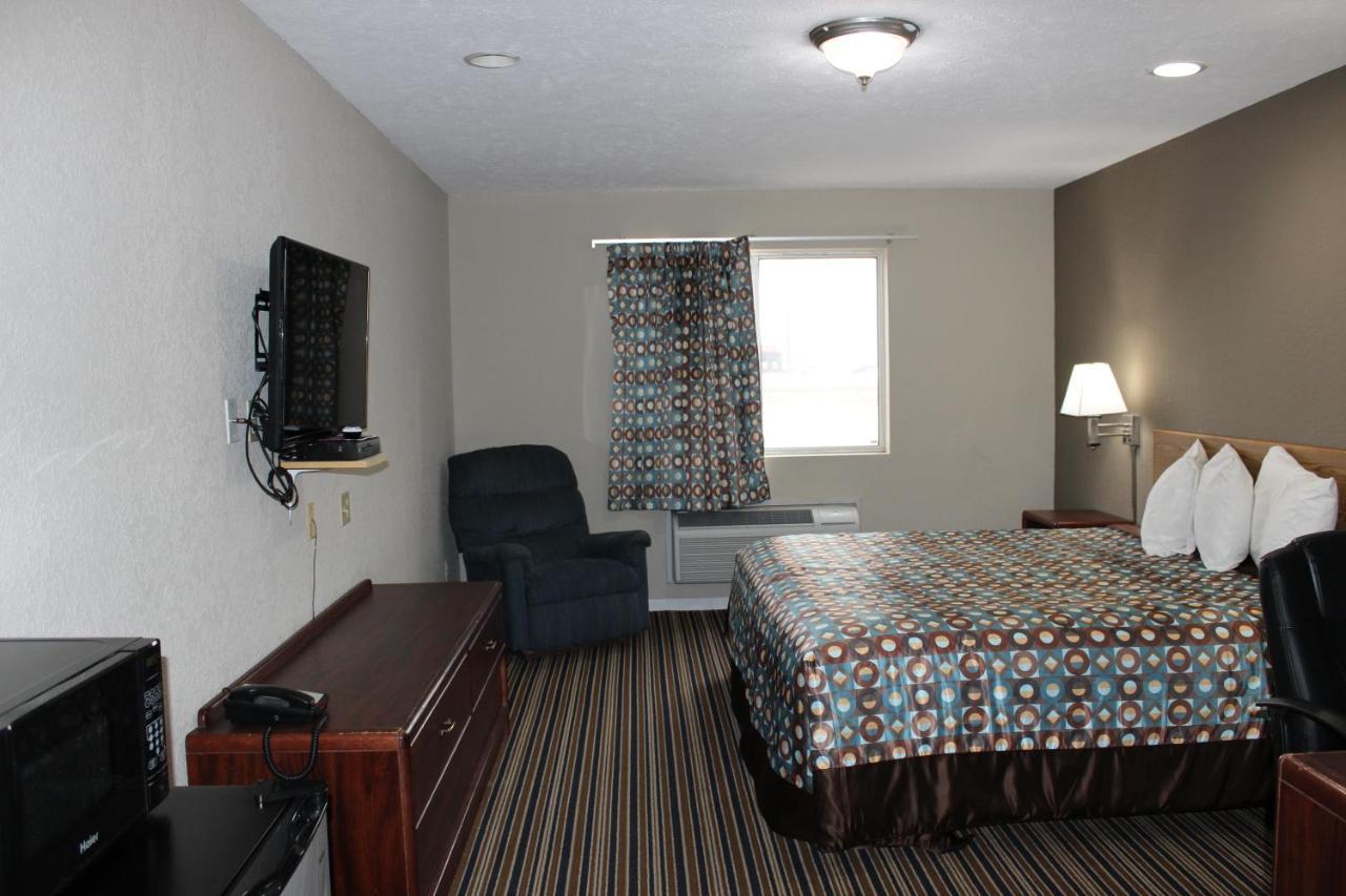 Desoto Inn & Suites Missouri Valley Экстерьер фото
