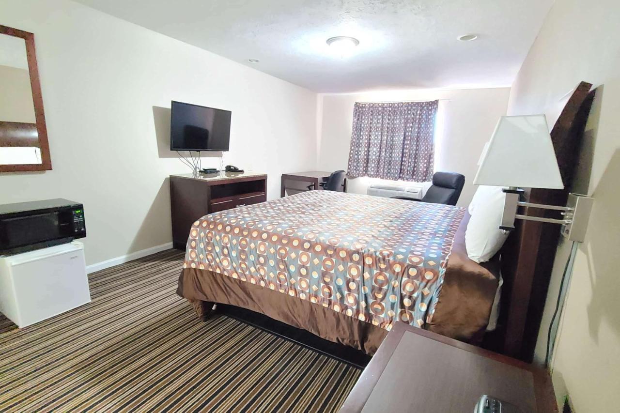 Desoto Inn & Suites Missouri Valley Экстерьер фото