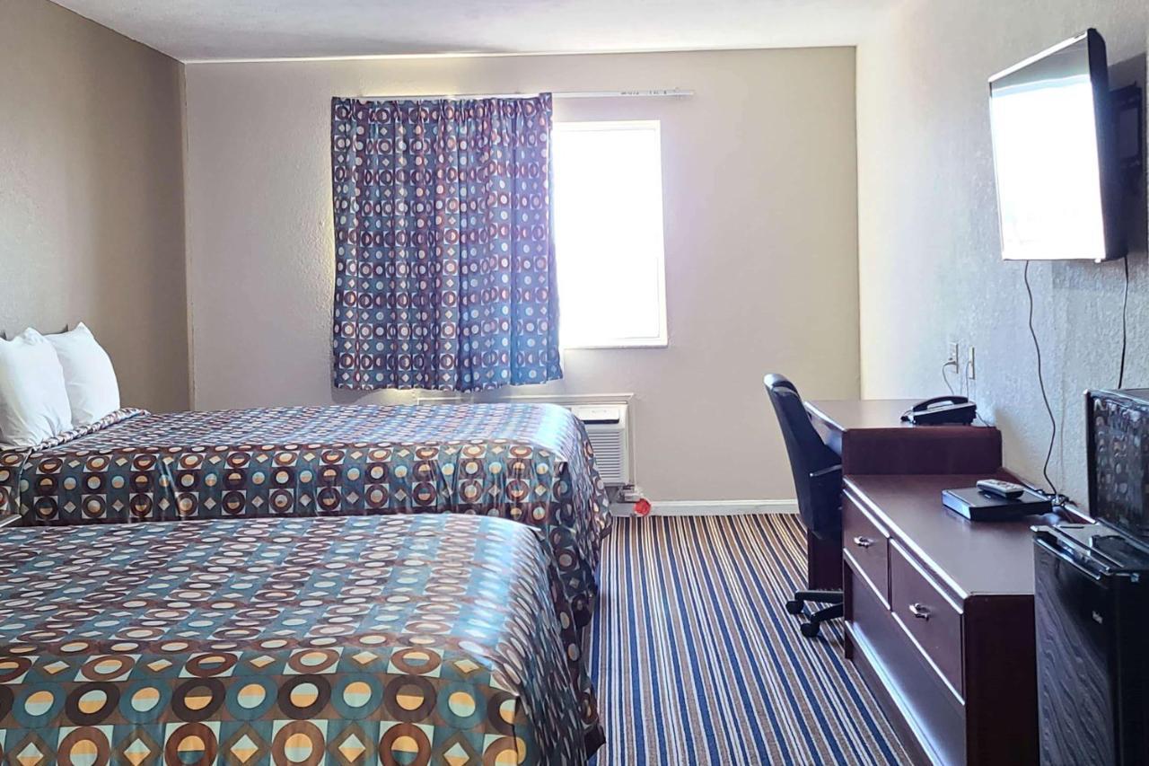 Desoto Inn & Suites Missouri Valley Экстерьер фото