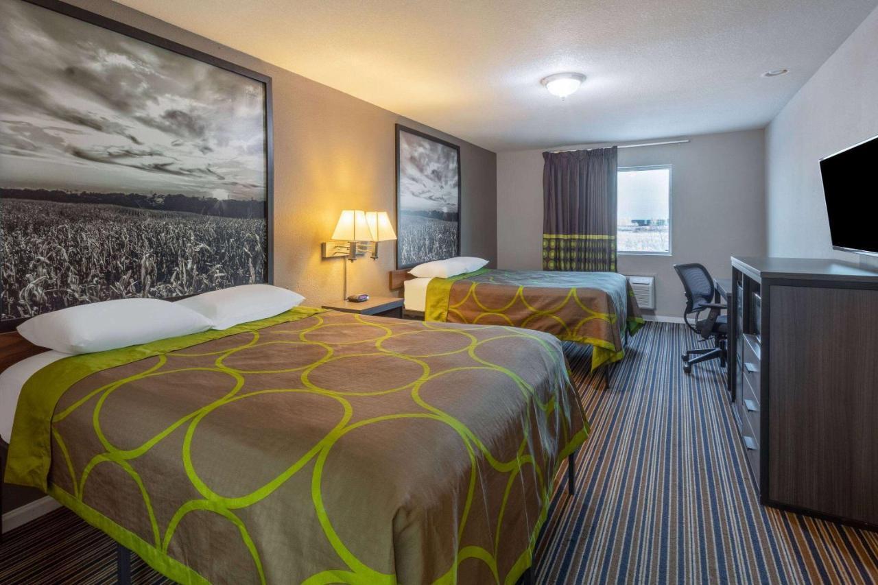 Desoto Inn & Suites Missouri Valley Экстерьер фото