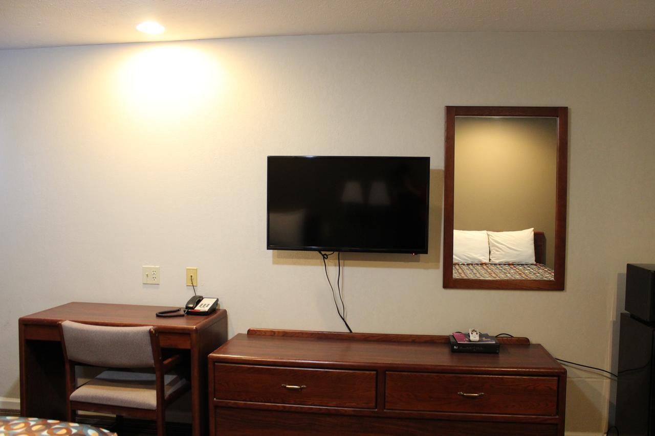Desoto Inn & Suites Missouri Valley Экстерьер фото