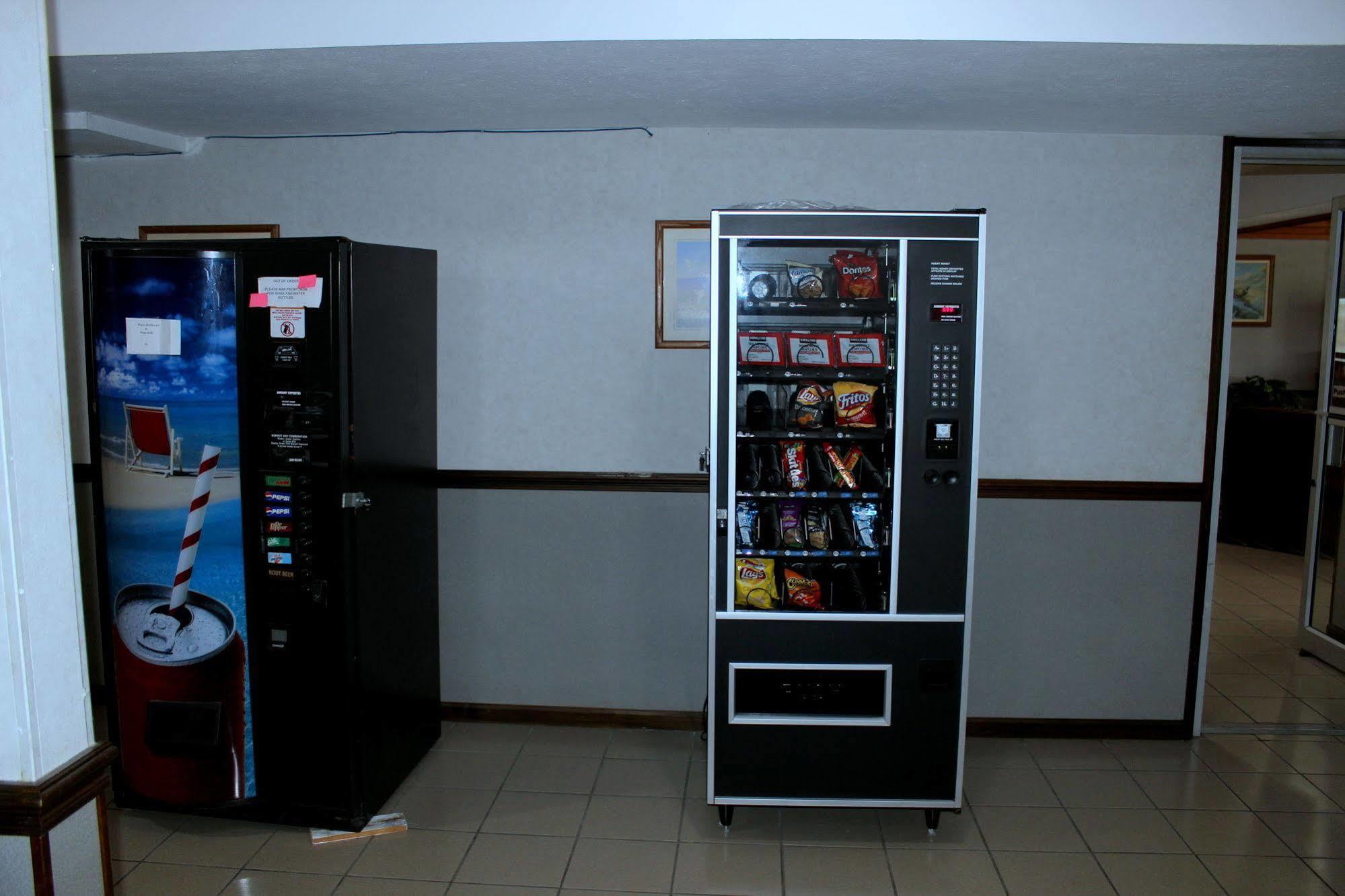 Desoto Inn & Suites Missouri Valley Экстерьер фото